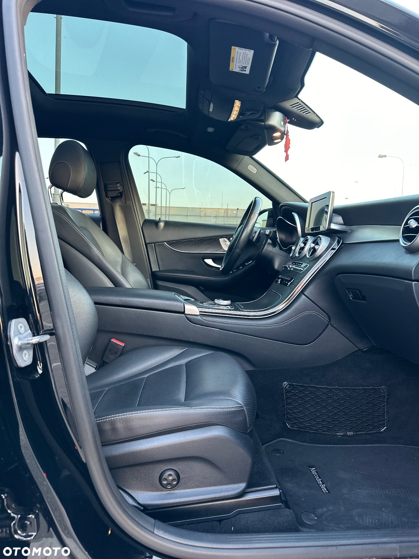 Mercedes-Benz GLC 300 4Matic 9G-TRONIC Exclusive - 19