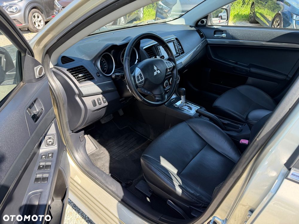 Mitsubishi Lancer 1.8 CVT Instyle - 25