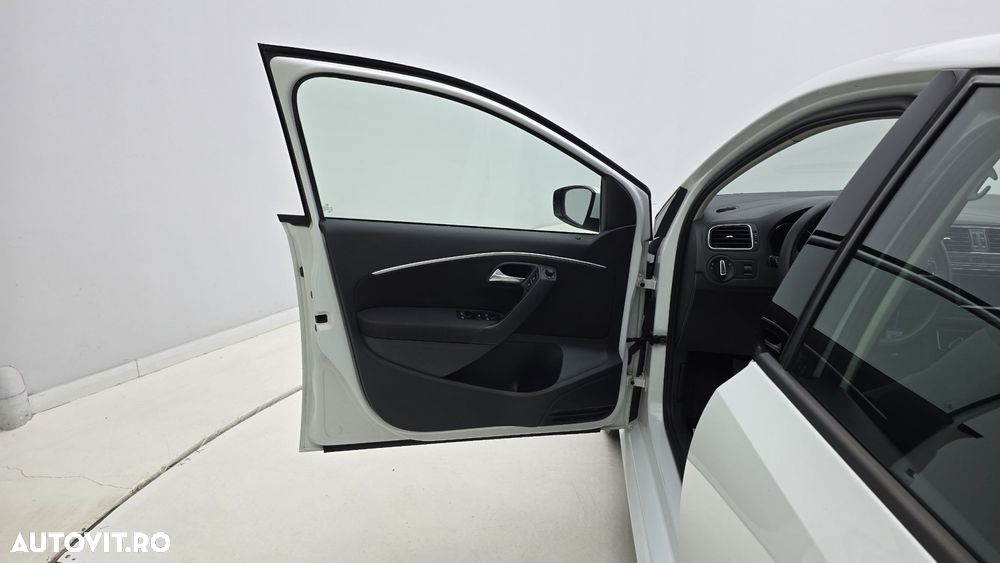 Volkswagen Polo - 10