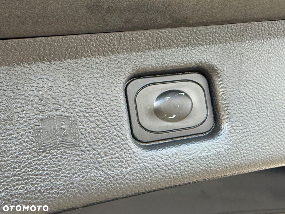 Ford S-Max 2.0 EcoBlue Titanium - 23