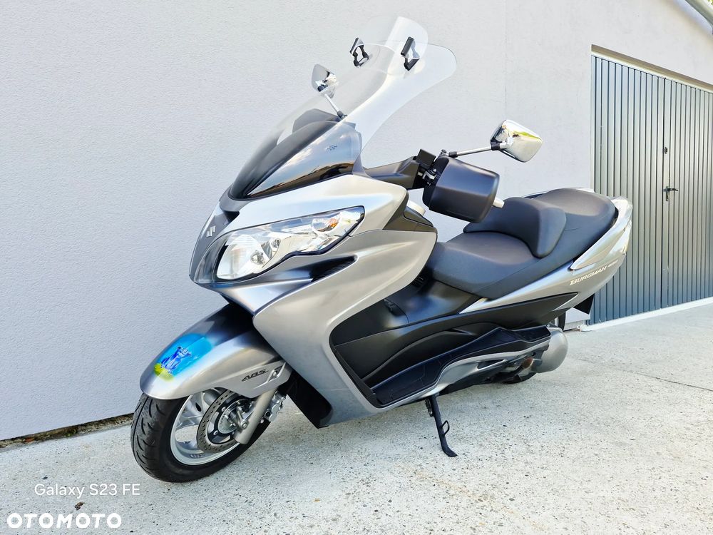 Suzuki Burgman - 8
