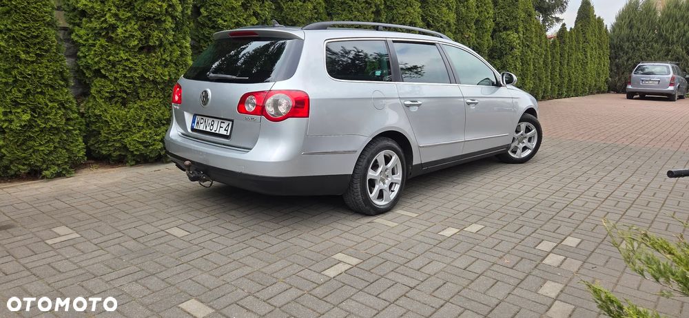 Volkswagen Passat 2.0 TDI Comfortline - 8