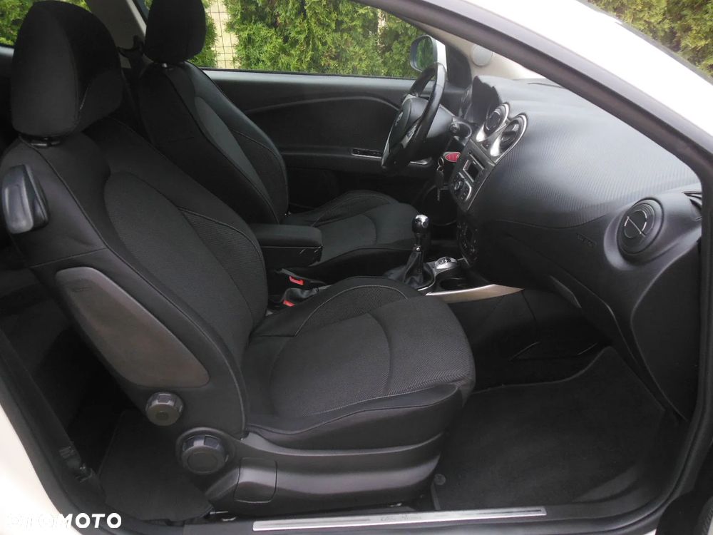 Alfa Romeo Mito TB 1.4 16V - 10