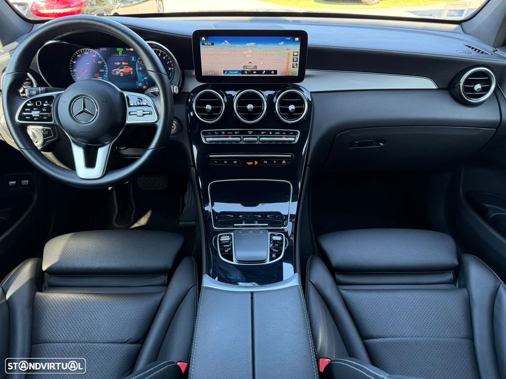 Mercedes-Benz GLC 300 e Coupé 4Matic - 24