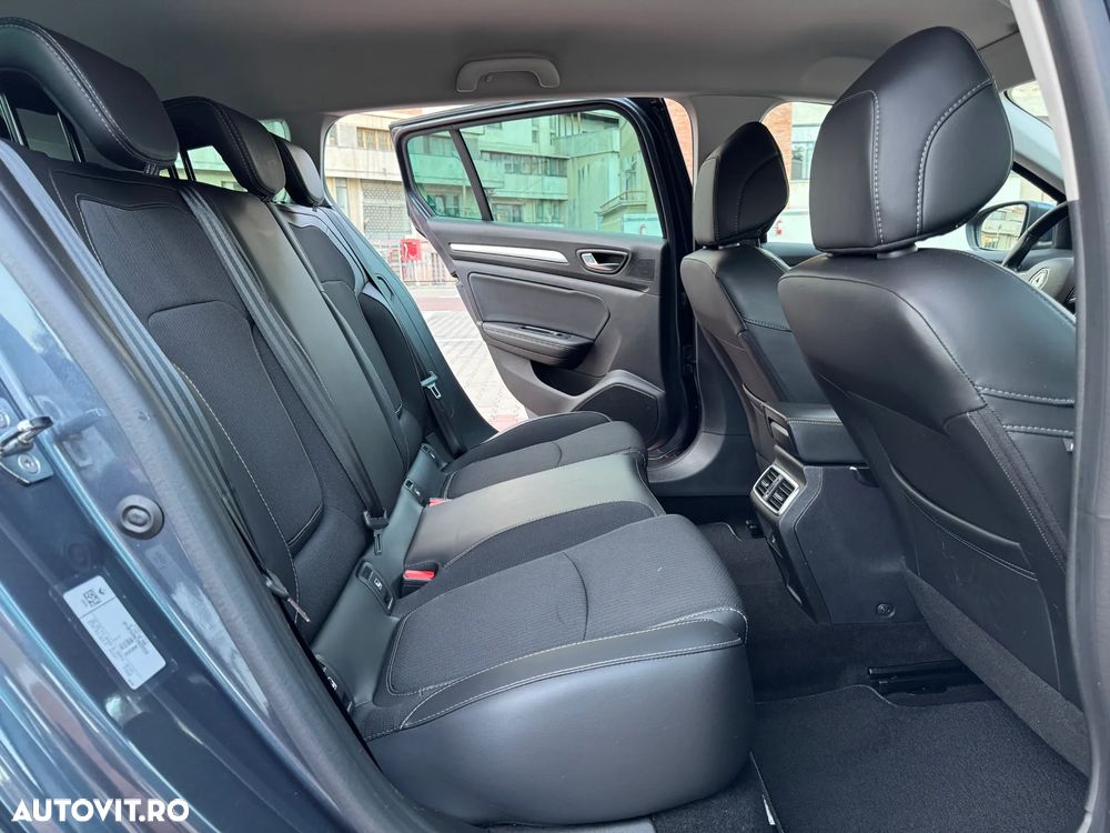 Renault Megane TCe 140 GPF EDC INTENS - 15