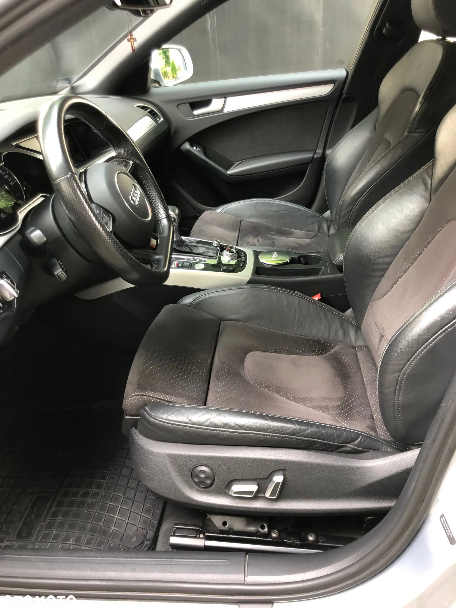 Audi A4 2.0 TDI Quattro Line S tronic - 11