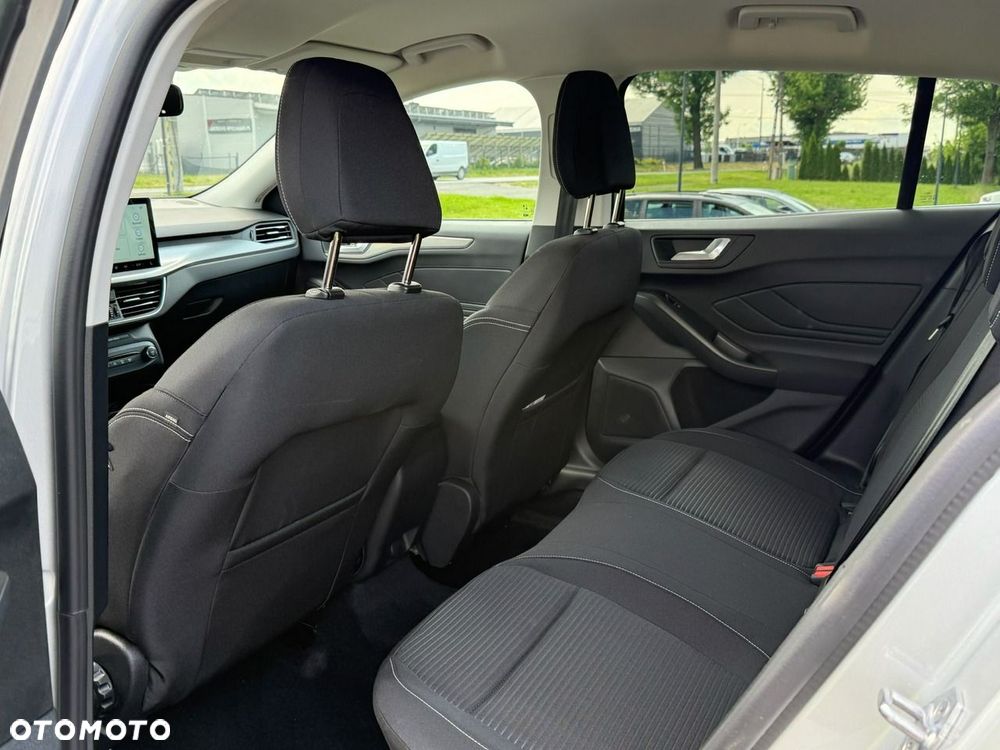 Ford Focus 1.5 EcoBlue Start-Stopp-System TITANIUM EDITION - 15