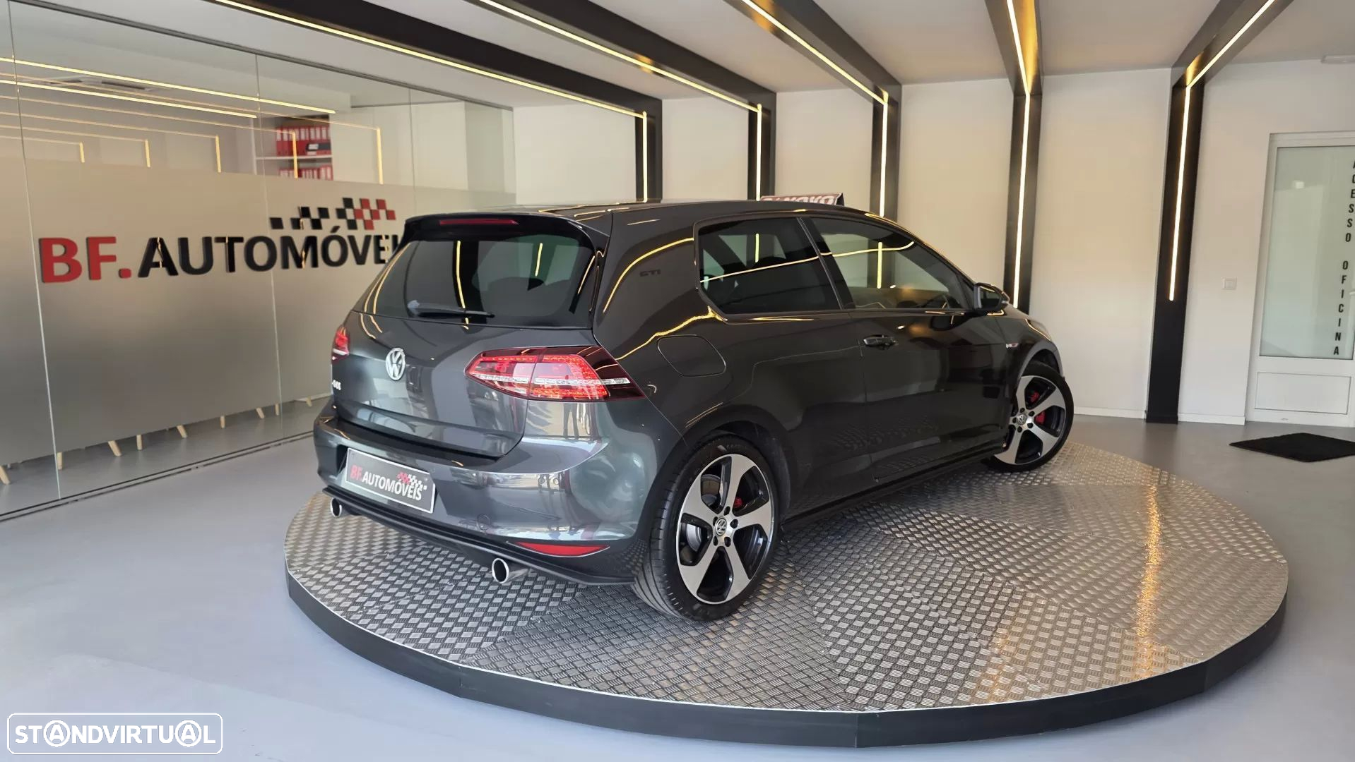 VW Golf 2.0 TSi GTi - 16
