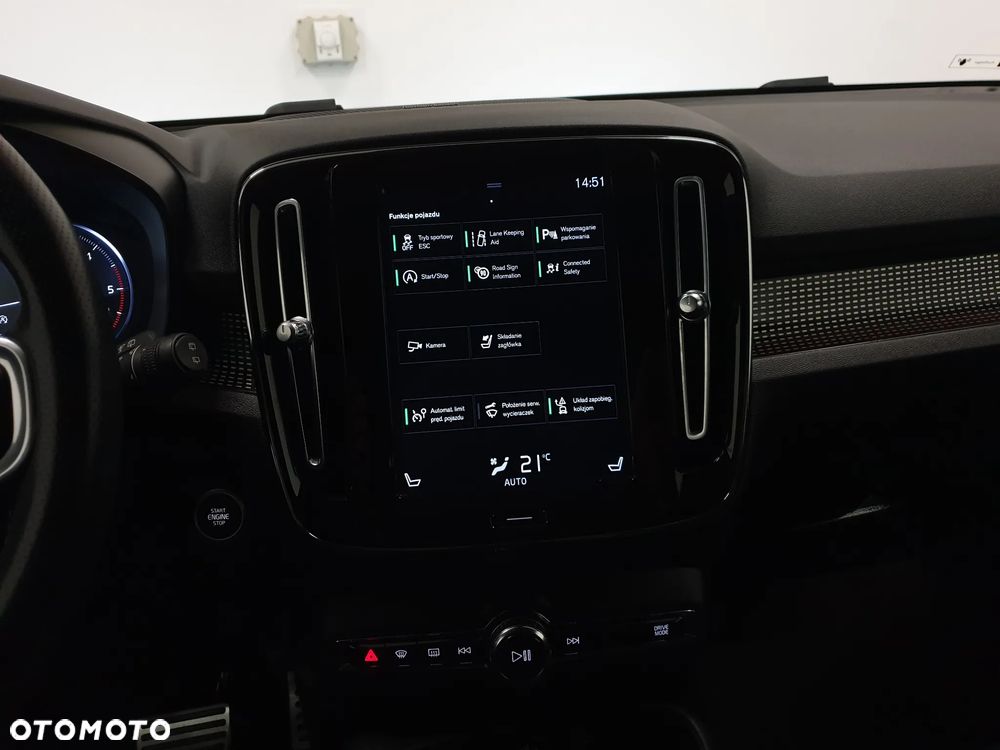 Volvo XC 40 D4 AWD R-Design - 24