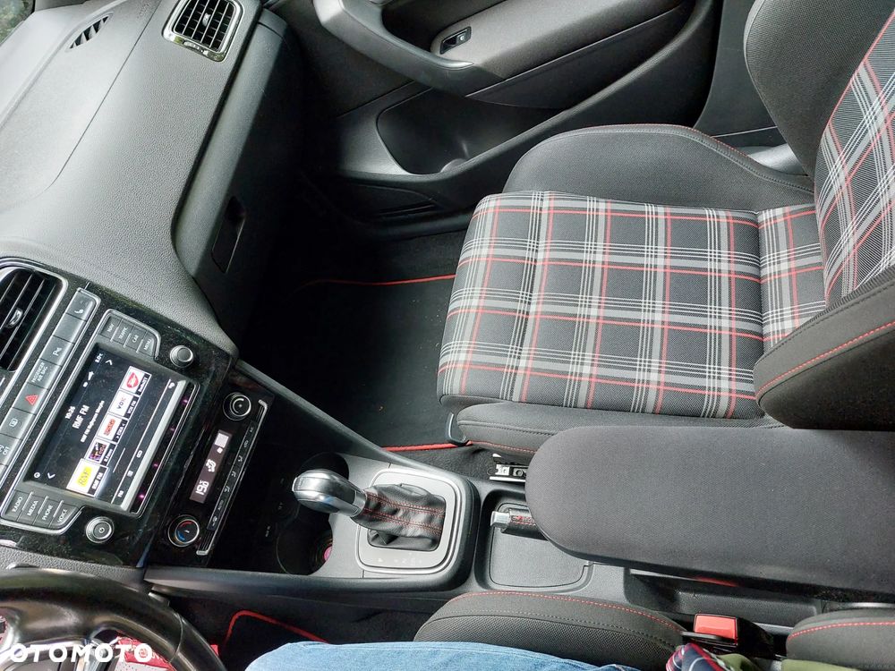 Volkswagen Polo - 15