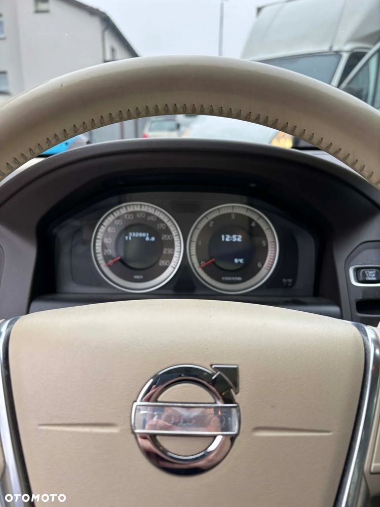 Volvo XC 60 D5 AWD Summum - 8