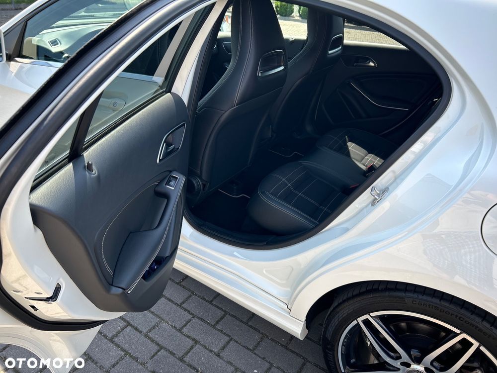 Mercedes-Benz Klasa A 220 d 4Matic 7G-DCT - 11