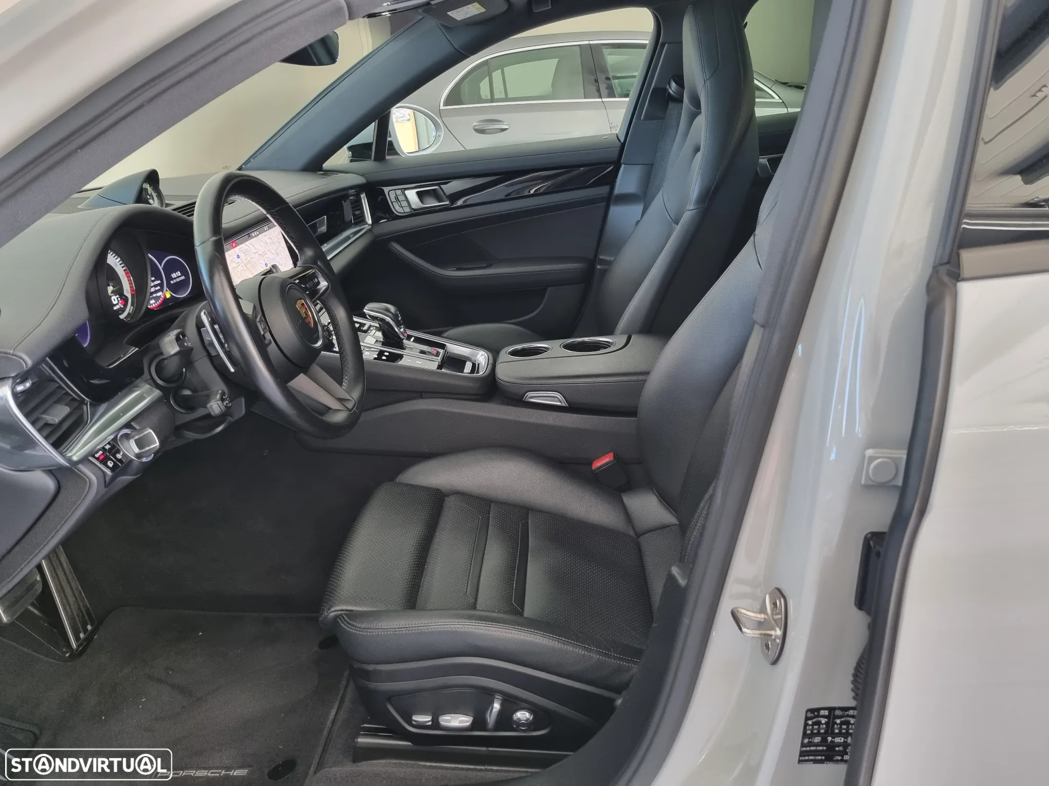 Porsche Panamera Sport Turismo 4 E-Hybrid - 19