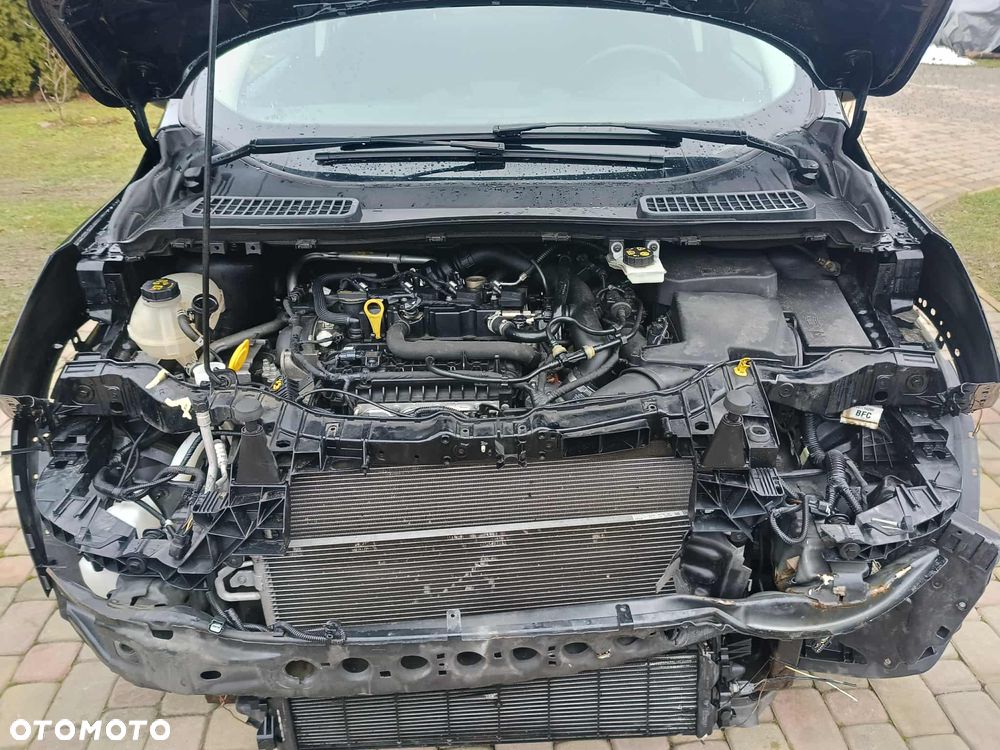 Ford Kuga 1.5 EcoBoost 2x4 Trend - 8