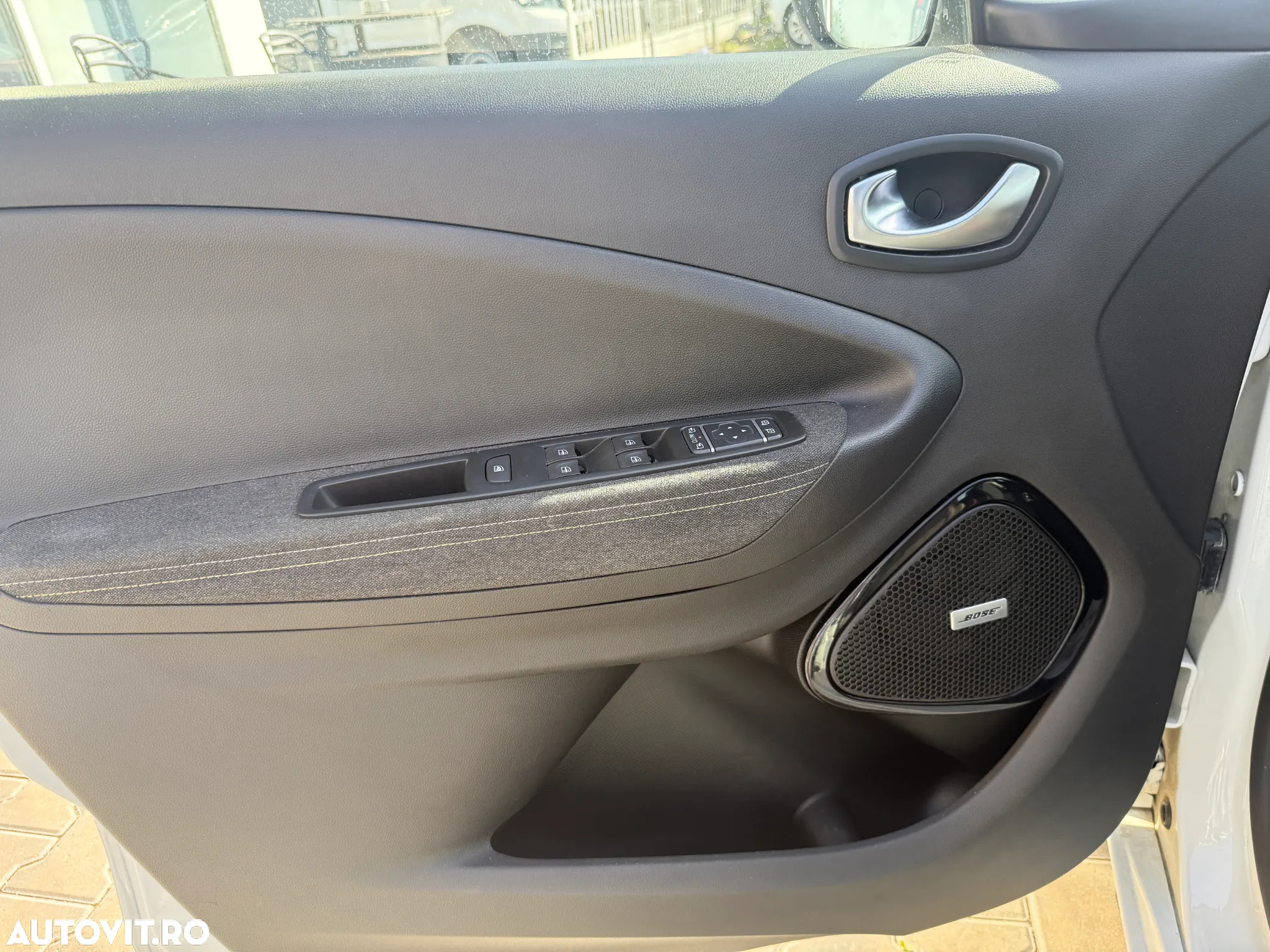 Renault ZOE 50 R135 Iconic - 12