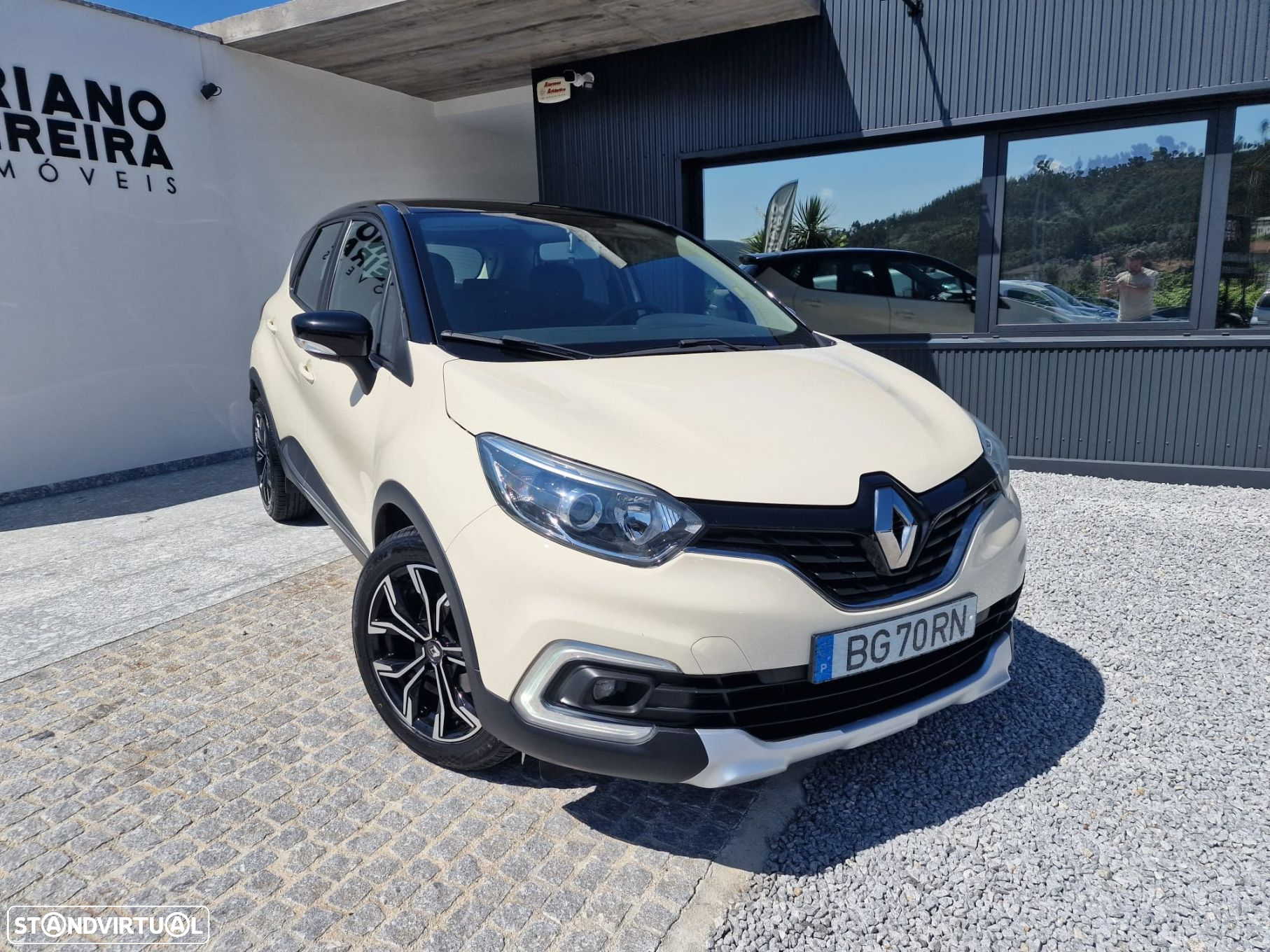Renault Captur 1.5 dCi Exclusive - 11