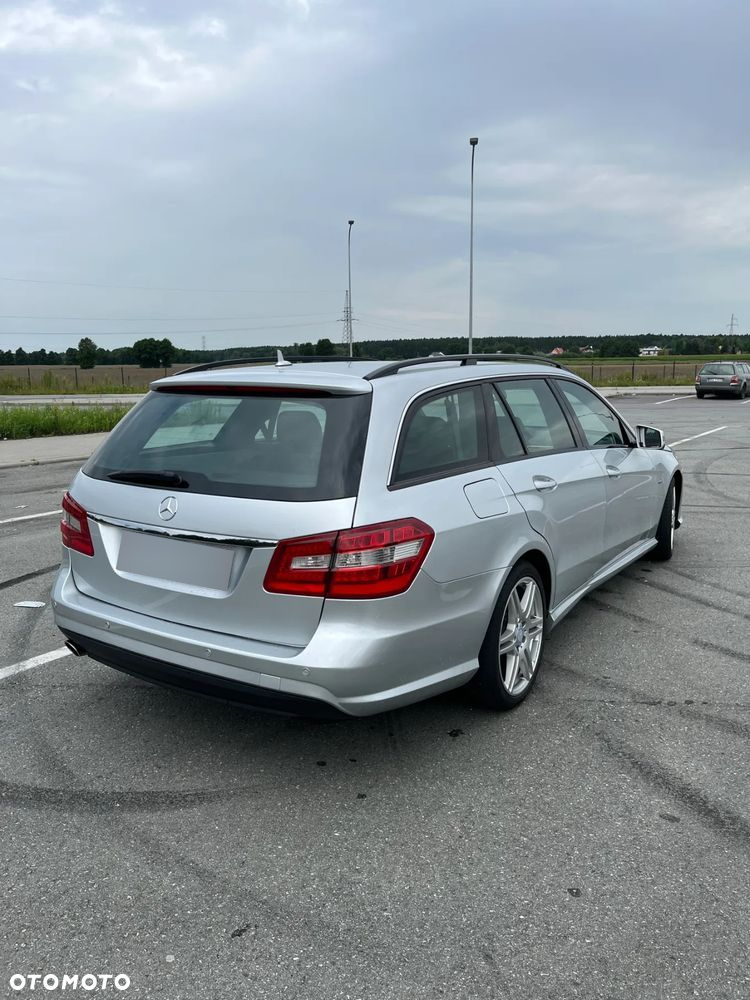 Mercedes-Benz Klasa E 220 CDI BlueEff Avantgarde - 3