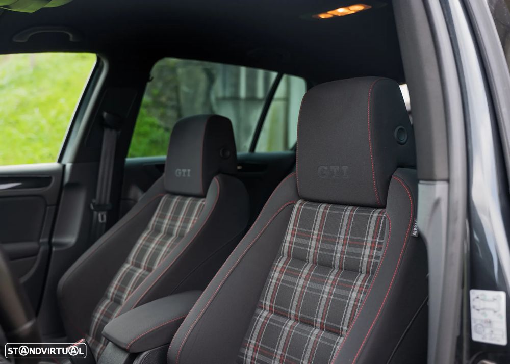 VW Golf 2.0 GTI DSG - 16