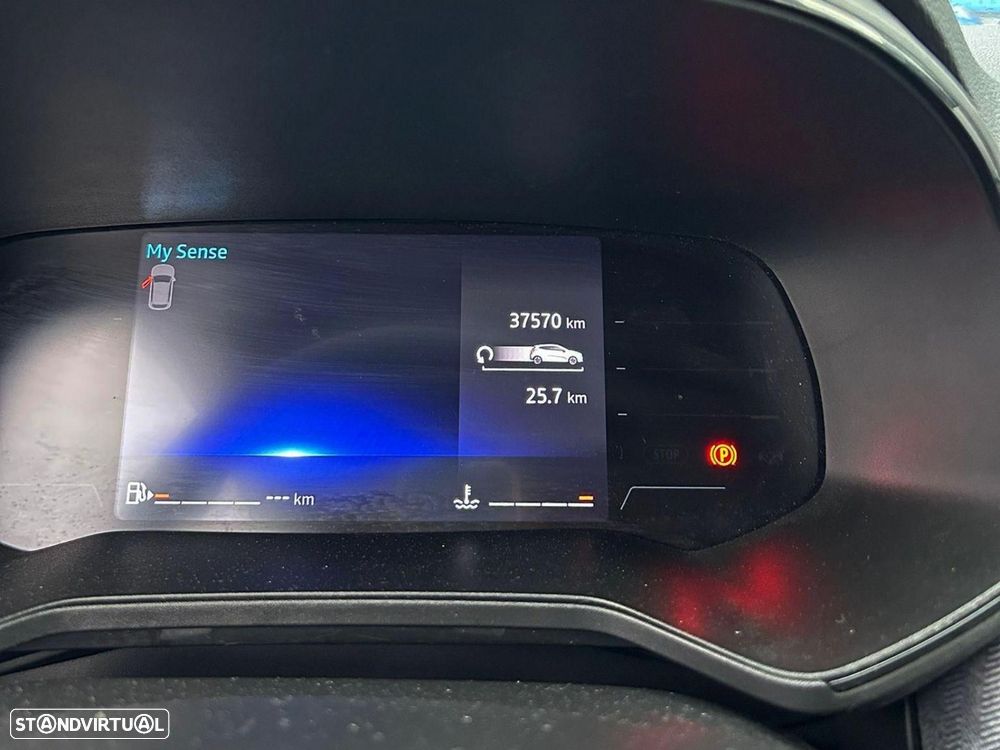 Renault Clio 1.0 TCe Techno — fotografia 17