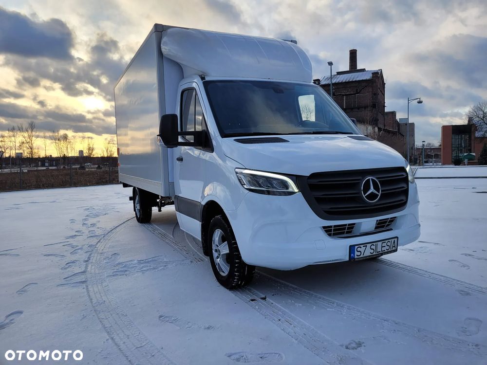 Mercedes-Benz Sprinter - 24