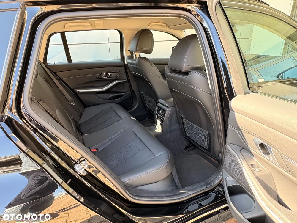 BMW Seria 3 318d Advantage - 16