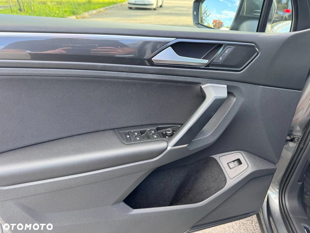 Volkswagen Tiguan - 9