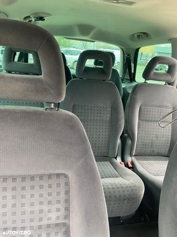 Volkswagen Sharan 1.9 TDI Comfortline Family - 9