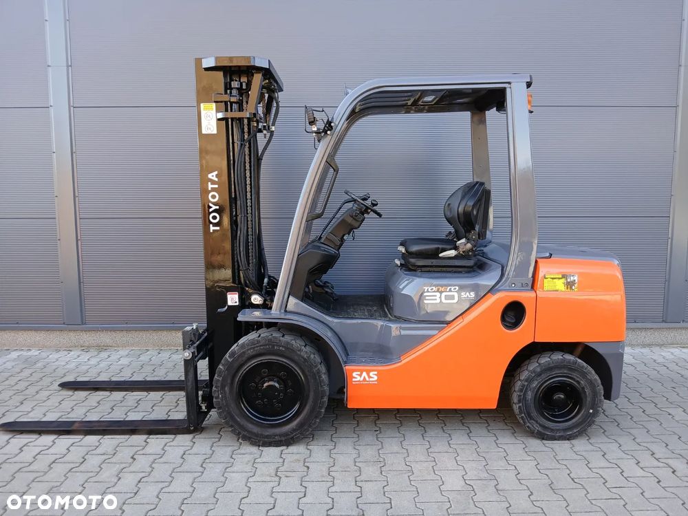 Toyota 02-8FDF30 - 9