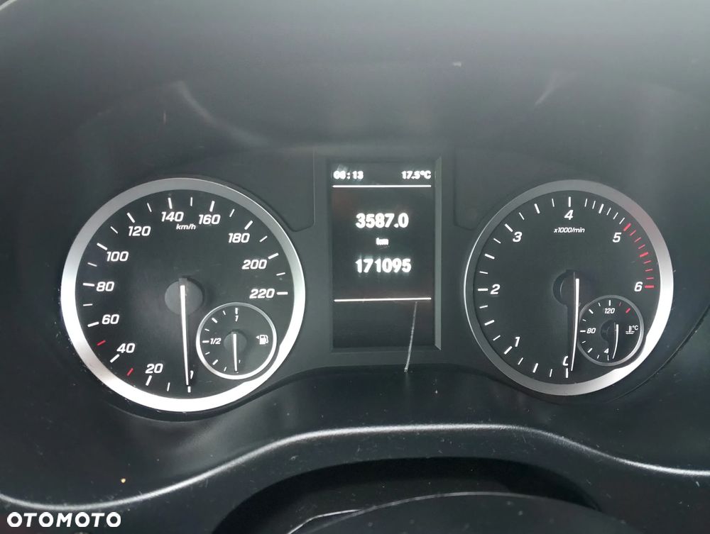 Mercedes-Benz Vito - 15