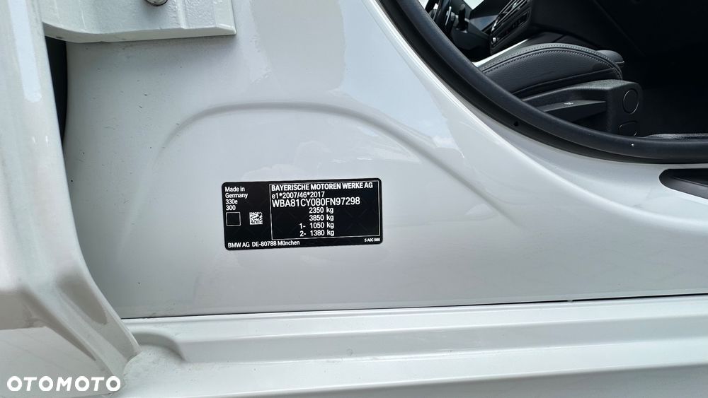 BMW Seria 3 330e M Sport sport - 18