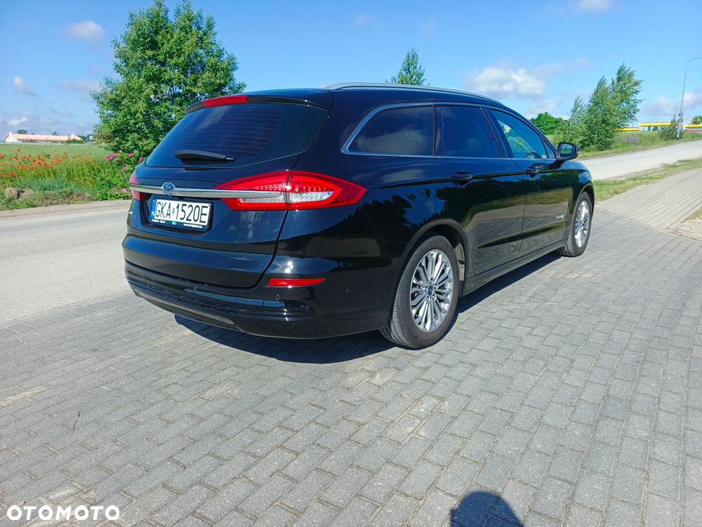 Ford Mondeo 2.0 Hybrid Titanium - 4