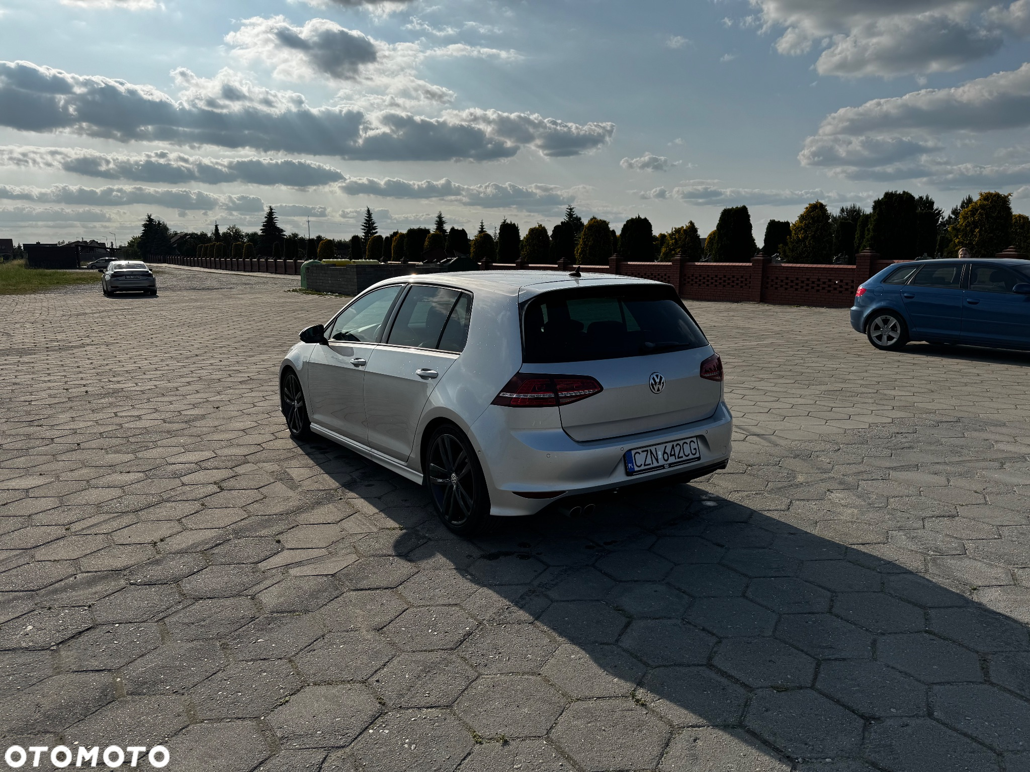 Volkswagen Golf 2.0 TDI (BlueMotion Technology) Highline - 3