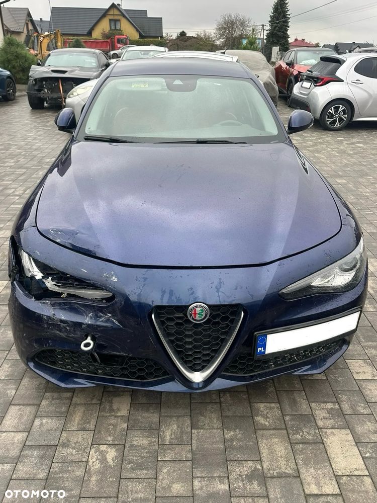 Alfa Romeo Giulia 2.2 D Turbo - 12