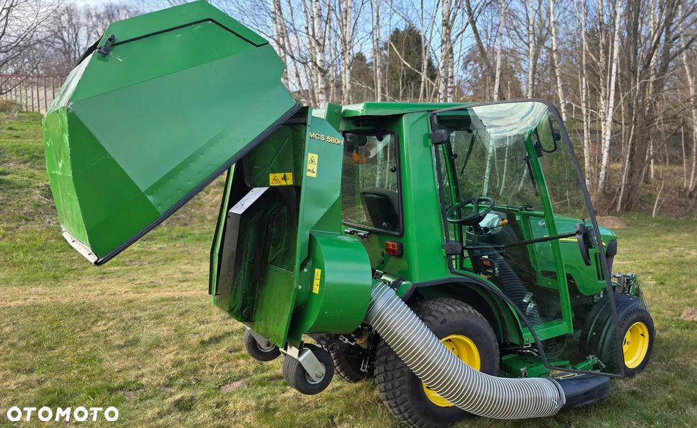 John Deere 2320 HST - 26