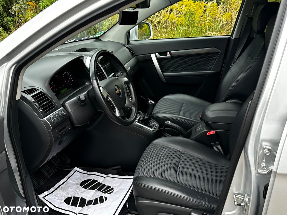 Chevrolet Captiva 2.4 LS - 17
