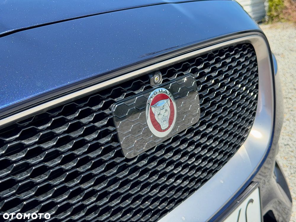 Jaguar F-Pace 25t AWD R-Sport - 21
