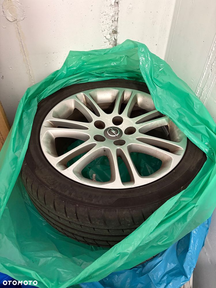 Opel Insignia 1.8 - 24