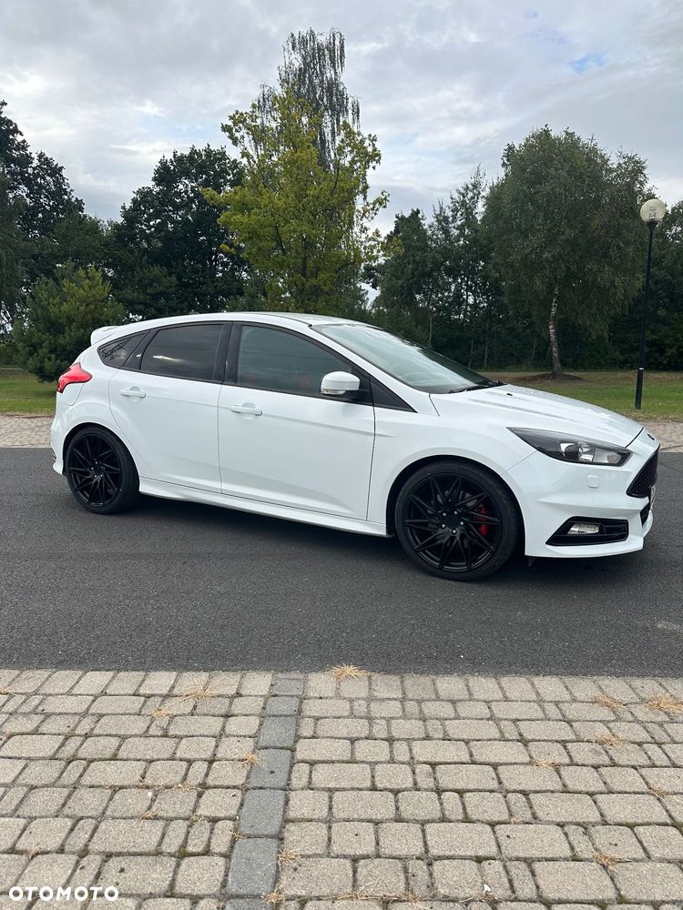 Ford Focus 2.0 EcoBoost ST - 5