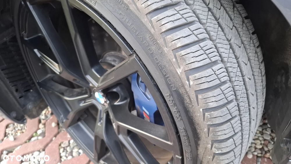 BMW Seria 5 M550i xDrive - 27