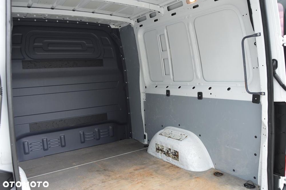 Mercedes-Benz Sprinter - 30