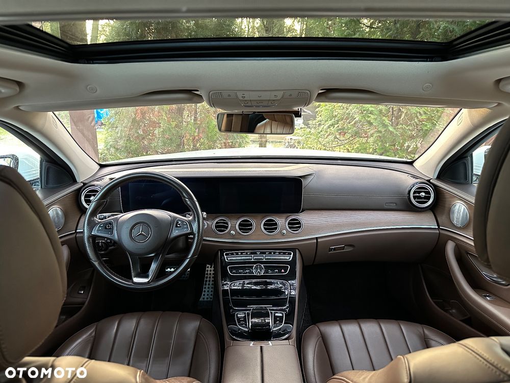 Mercedes-Benz Klasa E 220 d 4-Matic All-Terrain - 17