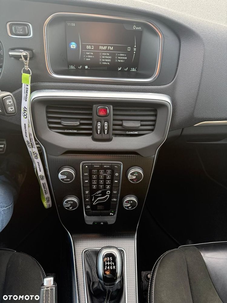 Volvo V40 D2 Drive-E R-Design Momentum - 15