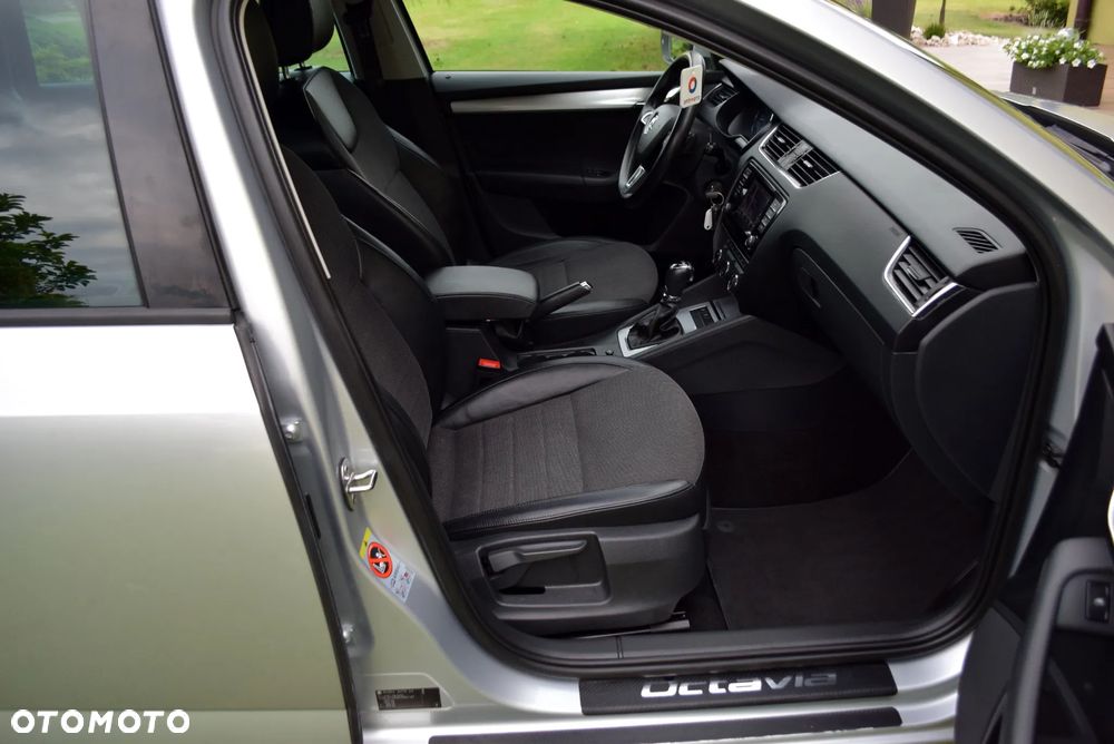 Skoda Octavia Combi 1.6 TDI Green tec DSG Elegance - 15
