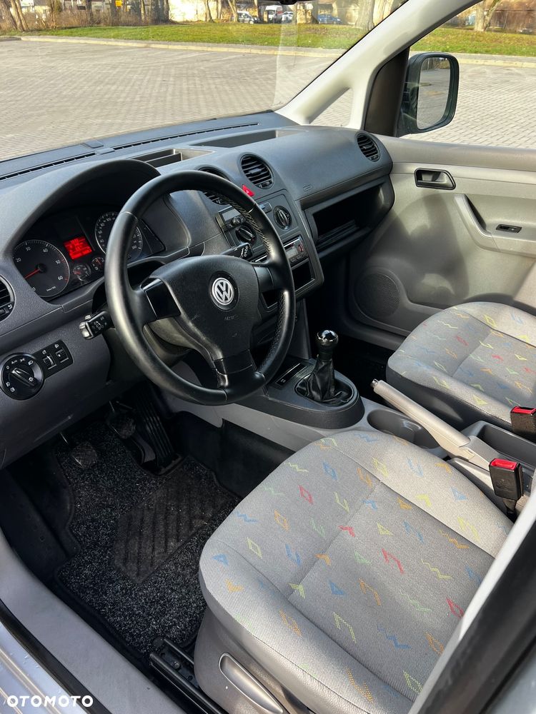 Volkswagen Caddy - 10