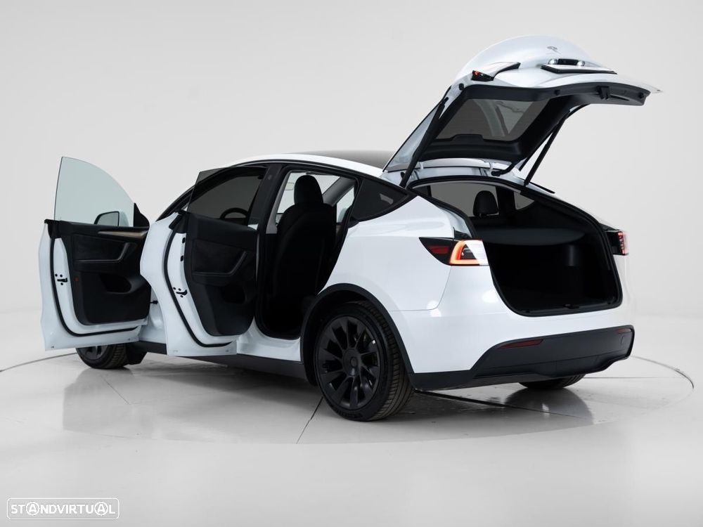 Tesla Model Y RWD - 6
