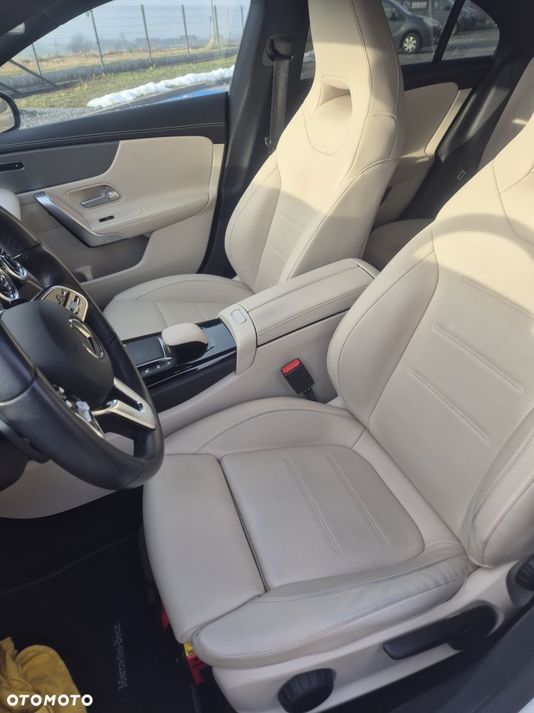 Mercedes-Benz CLA - 8