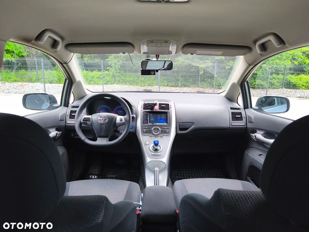 Toyota Auris - 13