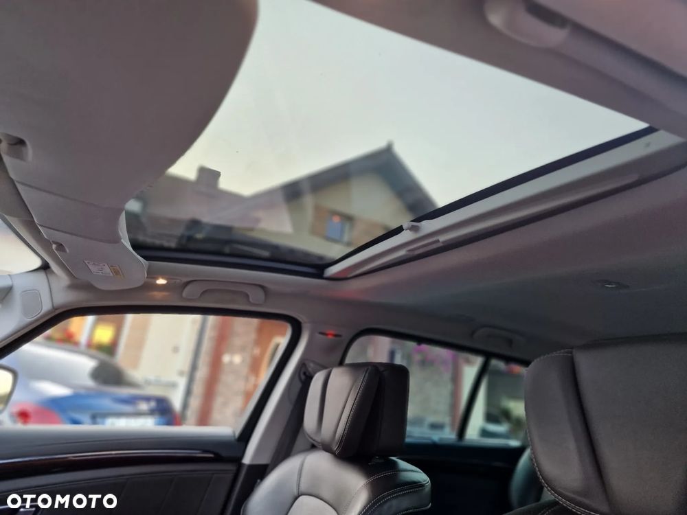 Renault Espace 1.6 dCi Energy Initiale Paris EDC 7os - 36