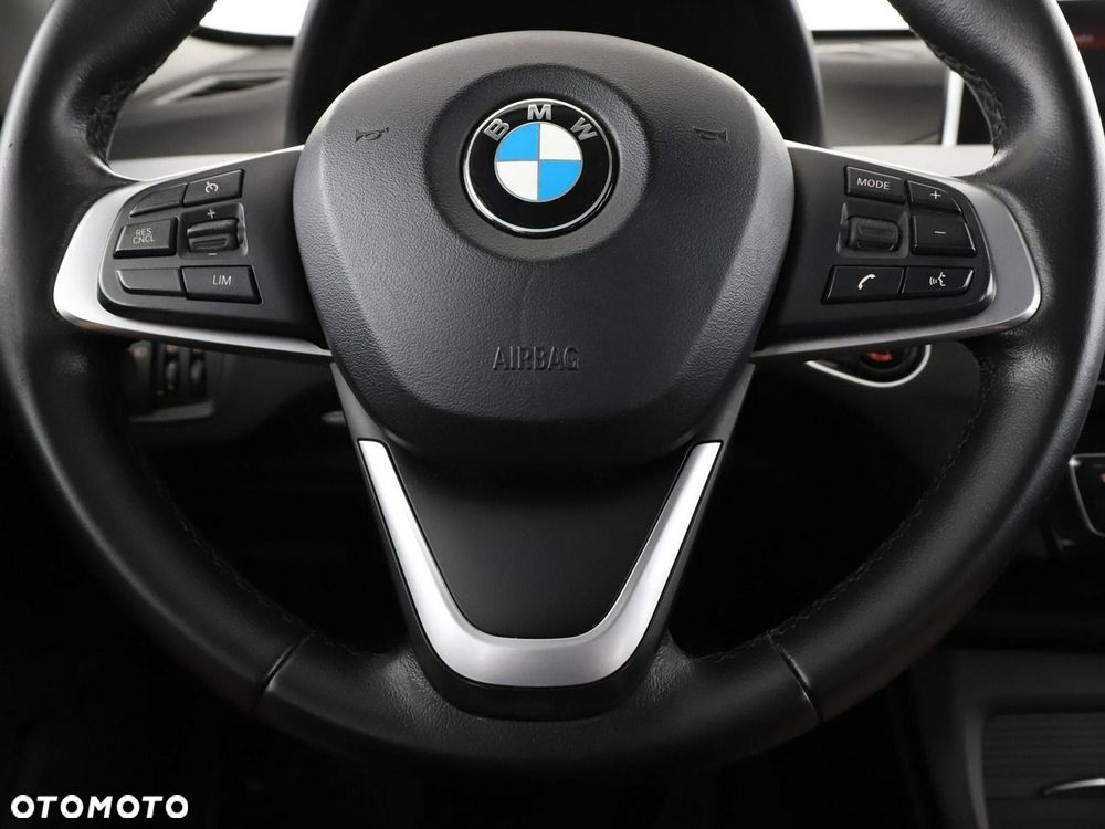 BMW X1 sDrive16d - 22