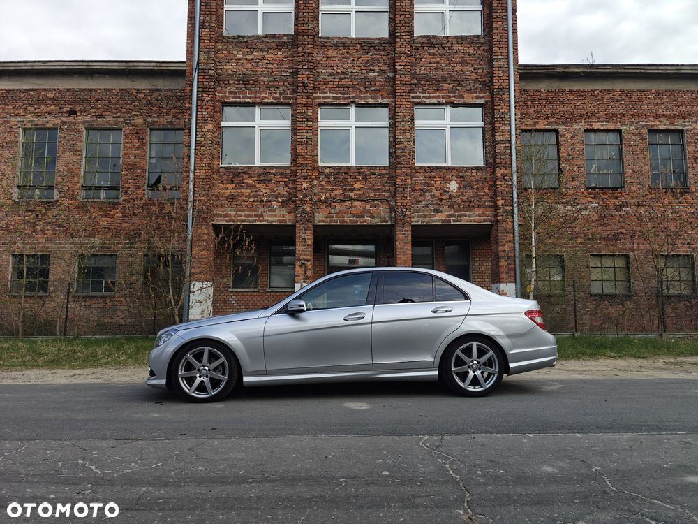 Mercedes-Benz Klasa C 300 Avantgarde 4-Matic - 35